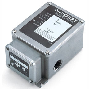 Picture of Ashcroft IX3F0242ST100IW 1/4" FPT, 12 to 36 VDC, 4 to 20 mA, 100 IWD, -20 to 160 Deg F, 300 Stainless Steel, Differential, Pressure Transmitter